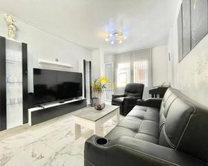 Appartement à El Acequión. Iexclventa de apartamento moderno en torrevieja ndash a pocos me