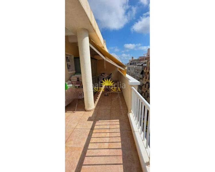Foto 848f237f-e7cc-4ff6-987a-f0ff56c0b2af. Location attique avec chauffage piscine dans Avenida Habaneras - Curva de Palangre Torrevieja