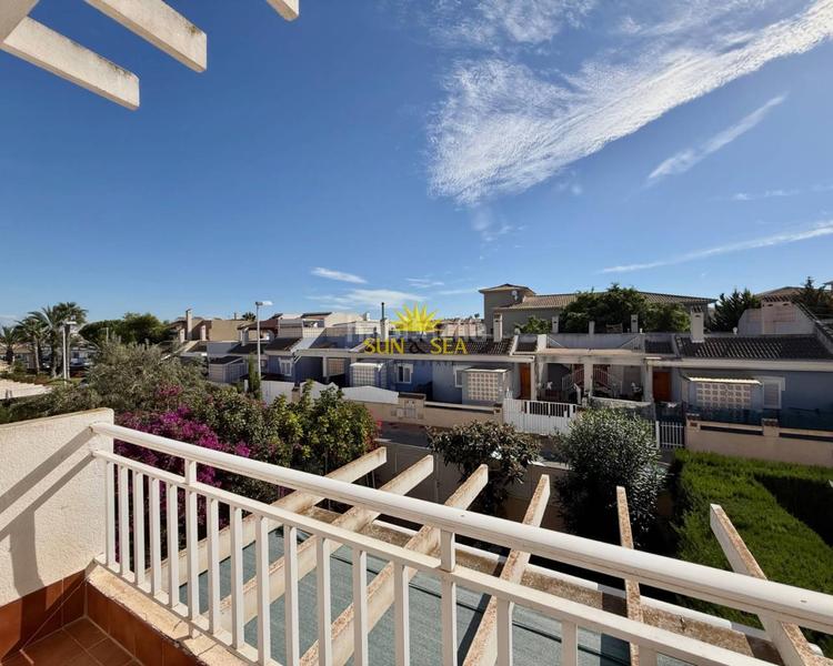 Foto ef653b3a-85e6-42c2-a43f-ac57c6f0eaac. Miete chalet mit heizung parking pool in Monte Faro-Altomar II Santa Pola