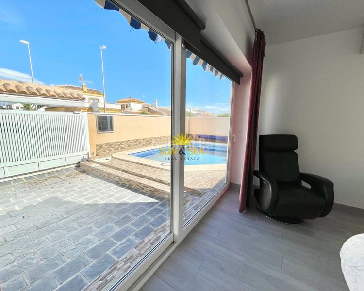 Foto 689c5aad-66b9-4c92-a2f0-b4fec1aeae1f. Rent house with heating parking pool in Pueblo Latino Pilar de la Horadada