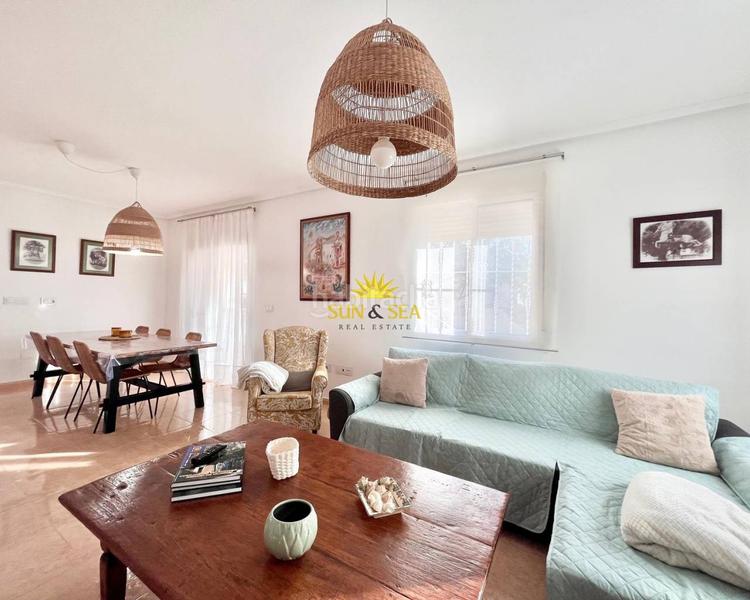 Foto 727188f9-0985-4a79-a4cd-4a8e679cfe8c. Location chalet avec chauffage parking dans Dolores