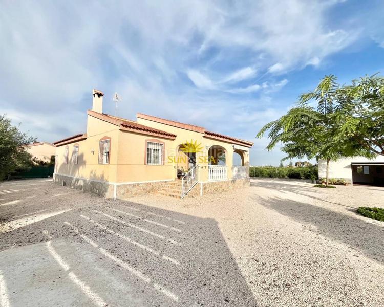 Foto bc570cd6-205b-4493-94c5-57d0485032fa. Location chalet avec chauffage parking dans Dolores