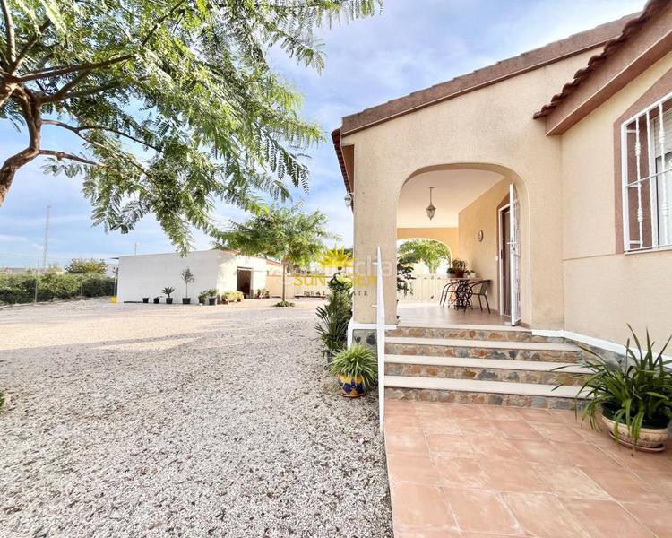 Foto d183a64b-b3d8-4c7a-83ef-ba04c4d9c91f. Location chalet avec chauffage parking dans Dolores