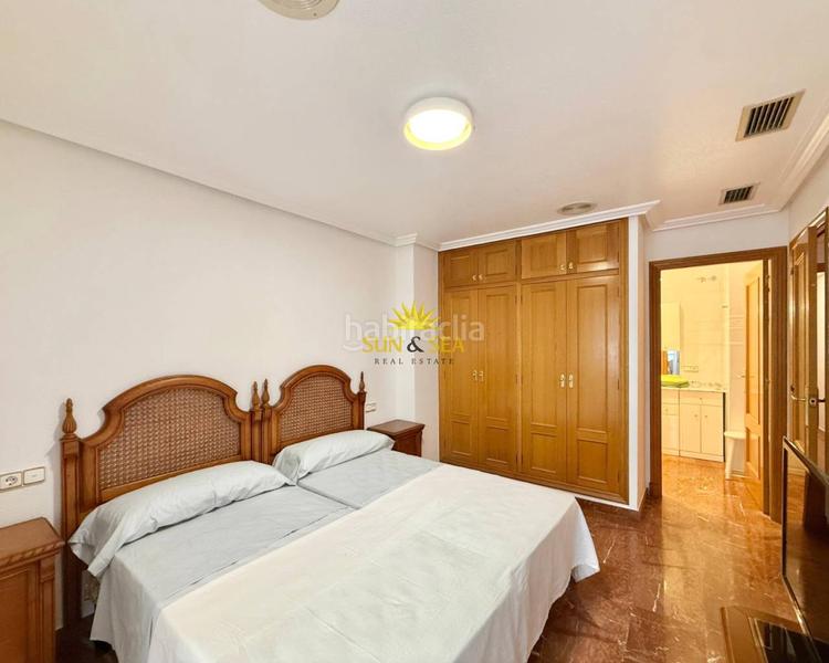 Foto f14f8d59-d6d1-48ea-bdb6-c3a54049ff06. Alquiler piso iexclalquiler disponible desde ya para todo el antildeo!te presentamos este espaciosoampnbspapartamento de 4 dormitorios, totalmen en Torrevieja