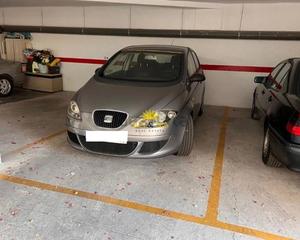 Aparcament cotxe a Los Almendros. Iexclen venta plaza de garaje y trastero en orihuela costa!se ve