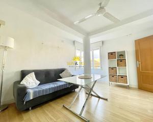 Location Appartement à Plaza Crevillente - Antiguos Juzgados - El Asilo. Iexclalquiler desde ya para todo el antildeo!se alquila encantad