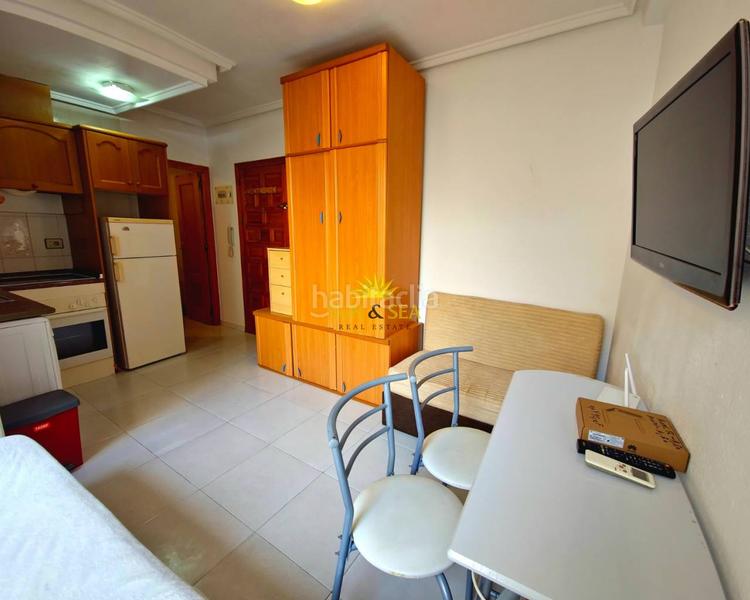 Foto f4475793-f433-47f2-b85a-c9a51555ecd0. Rent studio with heating in Zona Playa de los Locos Torrevieja