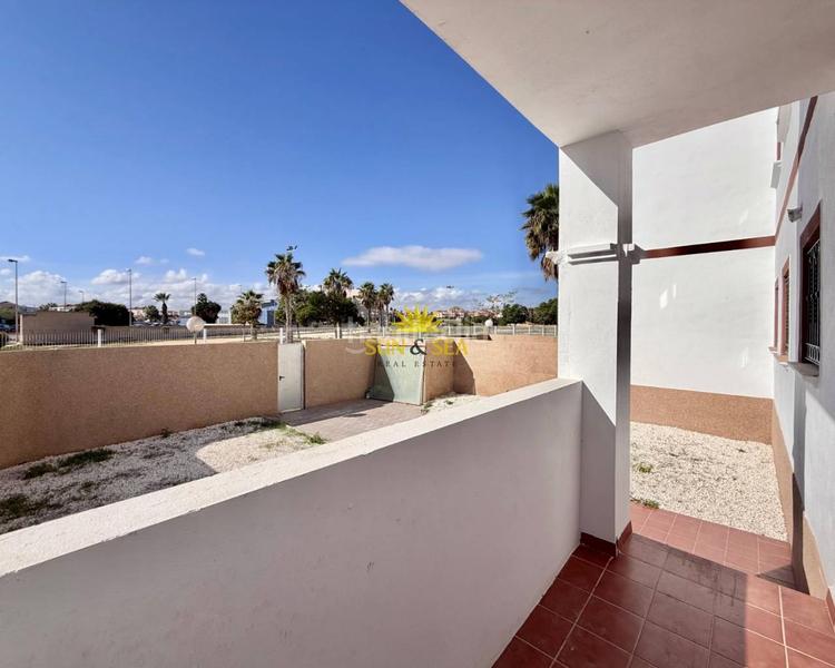 Foto ca321108-95ed-40b5-84f9-17389b9e4402. Maison avec chauffage parking piscine dans Zeniamar - Horizonte - La Campana Orihuela