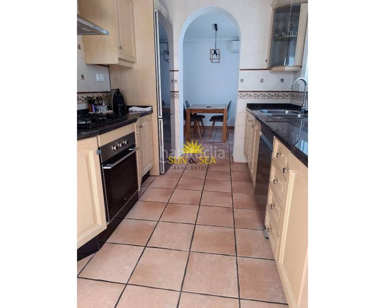 Foto 08e368f8-0eb0-4186-8076-e2a5180bb046. Lloguer xalet amb calefacció aparcament piscina a Santa Pola