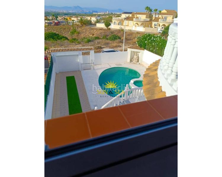 Foto 76b5837e-9796-4098-bd2a-3c7fa51c9247. Lloguer xalet amb calefacció aparcament piscina a Santa Pola