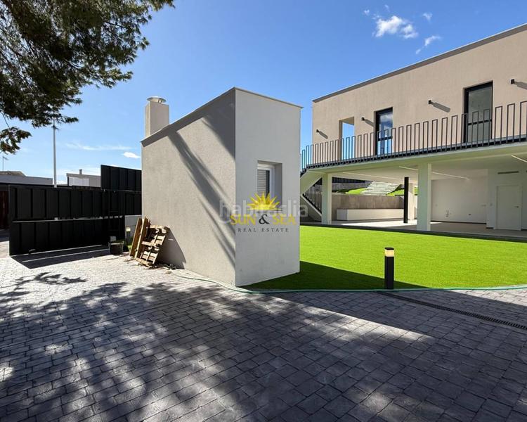 Foto b2c62f3f-5d8c-438a-b4d3-2a103cb66e11. Chalet iexclventa de chalet independiente !se vendeampnbspimpresionante chalet independienteampnbspubicado en la prest en Molina de Segura