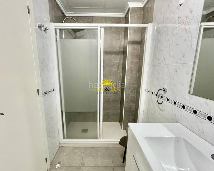 Foto 2c16f38f-6480-4e7e-bf25-bf0ed2b39f6f. Rent penthouse with heating pool in Torreblanca Torrevieja