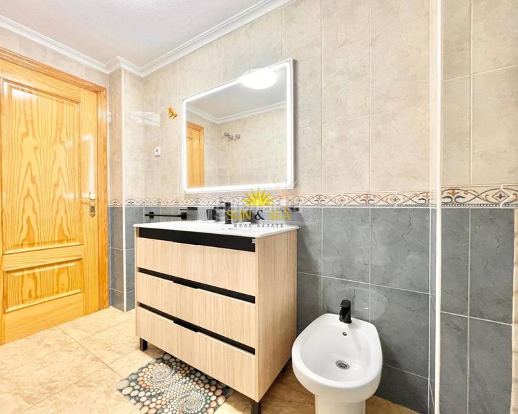 Foto 4a747124-db6f-4a6a-9ac4-e0e280c3d7c1. Lloguer pis amb calefacció aparcament a Centro Alcázares (Los)