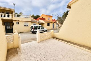 Miete Chalet in San Fulgencio. Iexclalquiler disponible desde ya para todo el antildeo!acogedor