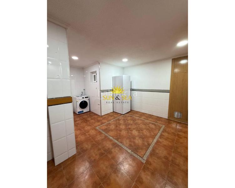 Foto 33afb1de-7a1b-49ee-ab6b-8ad2665502cf. Rent apartment with heating in Centro Elda