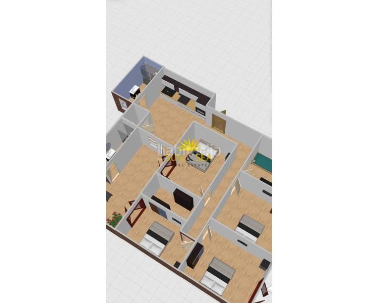 Foto bd1cd1a8-a05f-4e94-a900-3145338eea2d. Piso iexclventa de apartamento !amplio apartamento ideal para familias grandes o como inversioacuten, ubicado en una zona en Torrevieja