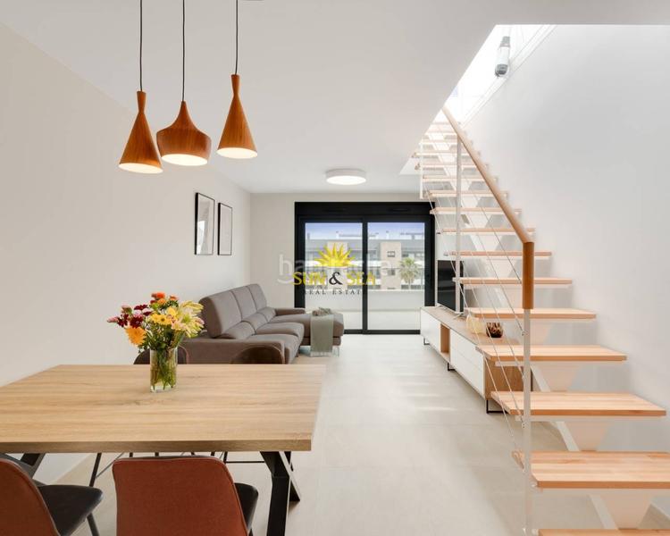 Foto 70af7de3-feb3-4e38-a079-d5ec56b60e22. Miete dachwohnung mit heizung parking pool in Playa Flamenca Orihuela