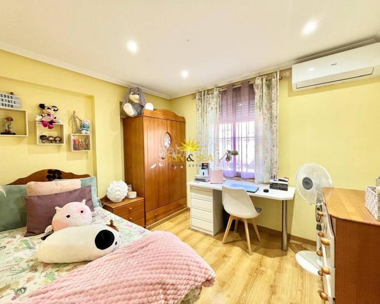 Foto 90135dd2-8bc6-488a-b4b9-6f0c4a1c144f. Chalet avec chauffage dans Norte Santa Pola