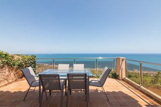 Rent Chalet in Gran Vista-Olivo de Oro. Iexclalquiler disponible desde ya hasta el 30 de junio!encantado