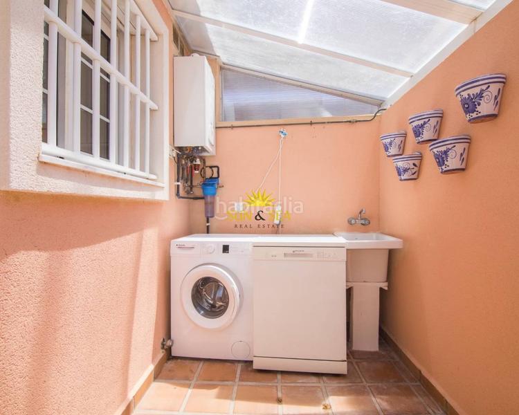 Foto d7cd5a72-c4d4-4359-a3a8-75a2d14a0856. Lloguer xalet amb calefacció aparcament piscina a Santa Pola