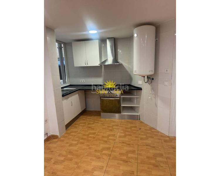 Foto a275823c-2c38-49ac-91cb-f88df083fb77. Miete etagenwohnung mit heizung in Benalúa Alicante