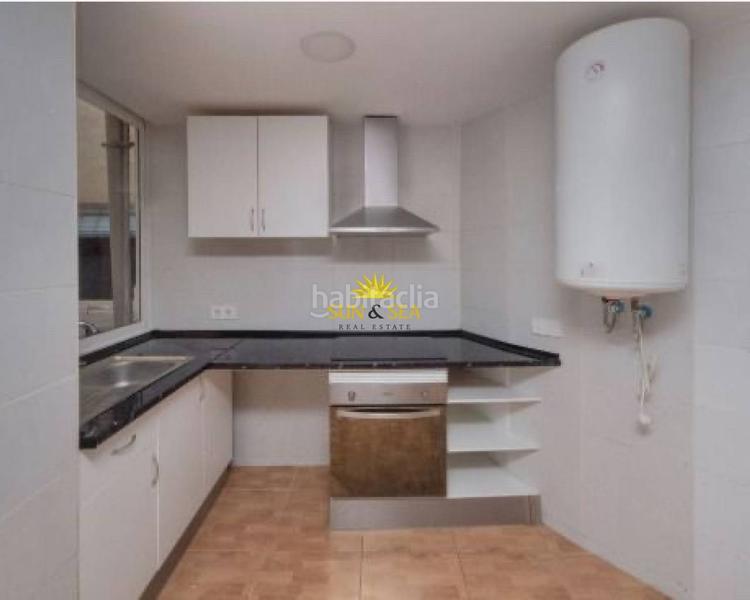 Foto 81382f3f-8f9e-465f-9e47-3309cd253fca. Rent flat with heating in Benalúa Alicante