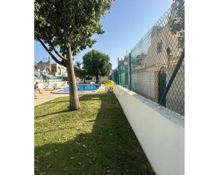 Foto 248e7291-e2f2-453e-b7e4-a4dc962b1aa8. Appartamento con riscaldamento piscina in Zona Carrefour - Urbanizaciones Torrevieja