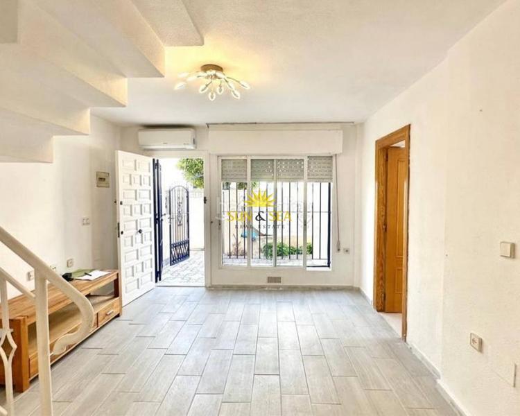 Foto 65611409-9846-4aa6-b6ee-4349b2b820ab. Appartamento con riscaldamento piscina in Zona Carrefour - Urbanizaciones Torrevieja