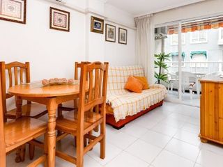 Alquiler Apartamento en Avenida Habaneras - Curva de Palangre. Alquiler disponible desde el 15 de noviembre hasta el 15 de juni