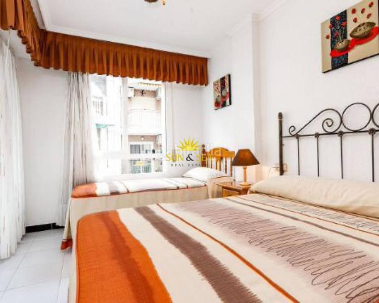 Foto f8e6e36f-0dad-405d-b51c-b3bd95c7cfc6. Lloguer apartament amb calefacció aparcament piscina a Torrevieja