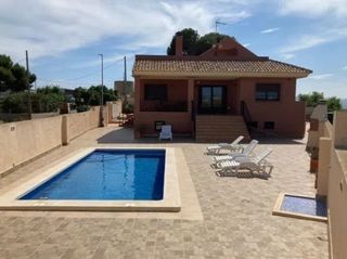 Alquiler Casa en Roche. Iexclalquiler disponible desde enero 2027 hasta junio 2027!magni