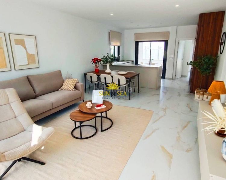 Foto ee4f7753-b300-4e35-97c5-43f18cc7f6ce. Chalet iexclexclusivo chalet de obra nueva en venta!te presentamos este exclusivo chalet de obra nueva en venta, ubicado enampnbsppinar d en Pilar de la Horadada