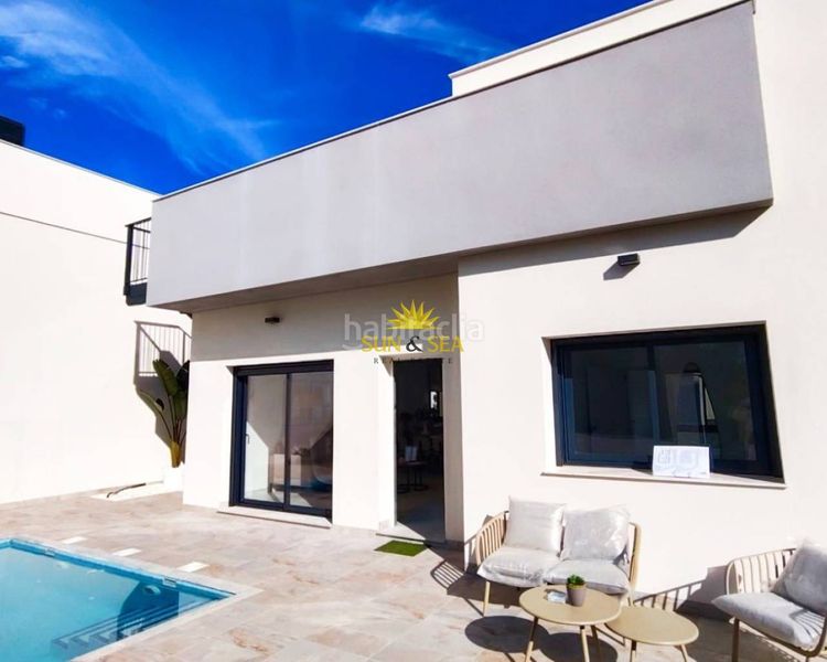 Foto fa86db02-b89c-487f-9bb9-e7cdadc5e09d. Chalet iexclexclusivo chalet de obra nueva en venta!te presentamos este exclusivo chalet de obra nueva en venta, ubicado enampnbsppinar d en Pilar de la Horadada