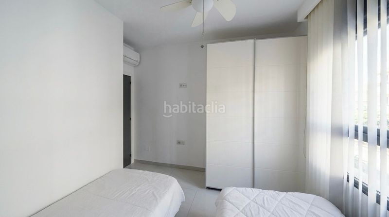 Foto f51fb1cb-b035-42e9-8736-502f4155ee89. Pis amb calefacció piscina a Pueblo Latino Pilar de la Horadada