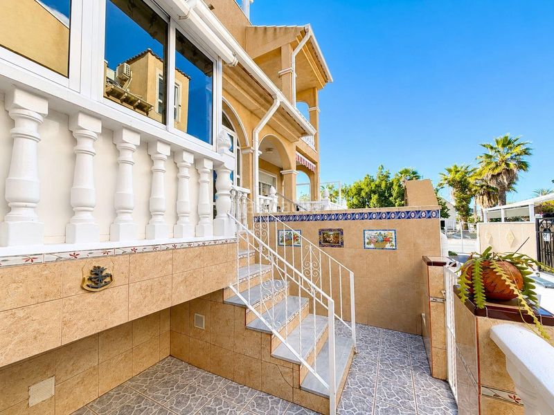 Foto 9d7e3e4a-3fad-4740-8216-d30be2758e3e. Casa amb calefacció aparcament piscina a Zeniamar - Horizonte - La Campana Orihuela