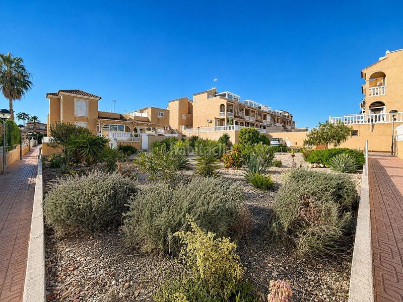 Foto ed8df96f-a1c2-47f7-bc14-c7c6d526703f. Casa amb calefacció aparcament piscina a Zeniamar - Horizonte - La Campana Orihuela