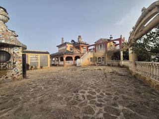 Chalet à Molins - Campanete - San Bartolomé. Iexclvilla en venta en orihuela!te presentamos esta magniacutefi