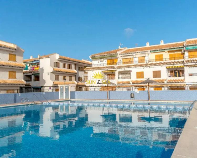 Foto 2859a8cd-d663-49ed-ba45-6ca542375303. Lloguer planta baixa amb calefacció aparcament piscina a Santa Pola