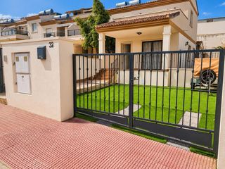 Miete Chalet in Bigastro. Iexclalquiler desde ya para todo el antildeo!chalet en alquiler