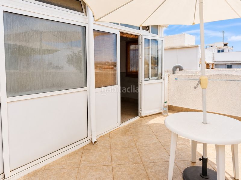 Foto b71e82a3-2822-4e2a-80ad-6bb4827d9311. Dúplex amb calefacció aparcament piscina a Zona Playa de los Locos Torrevieja