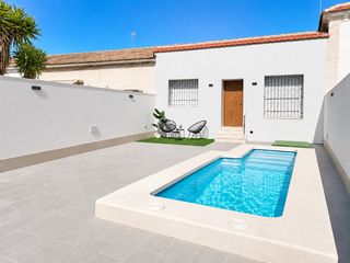Xalet a San Javier. Chalet reformado con piscina privada en venta en san javiercarac