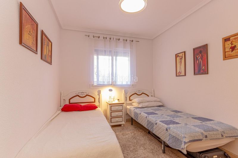 Foto c2e8b796-70f9-4210-b747-567fd08726dc. Casa amb piscina a Playa Flamenca Orihuela