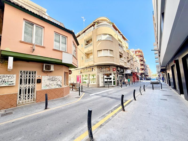 Foto cd0f3a27-1c4d-4b61-905b-12001e0de9b8. Edifici a Centro - Muelle Pesquero Torrevieja
