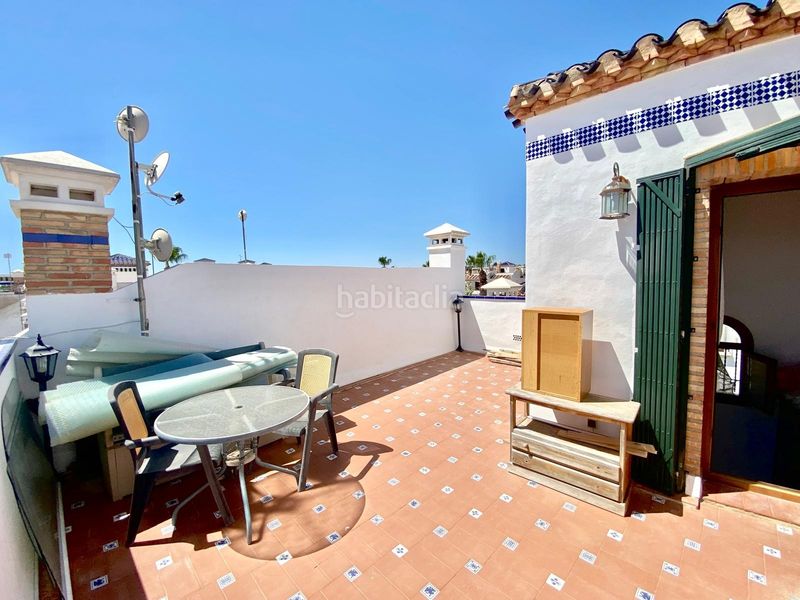 Foto ad5a3aa0-5fc3-4238-a161-e7545030674d. Casa amb piscina a Los Almendros Orihuela