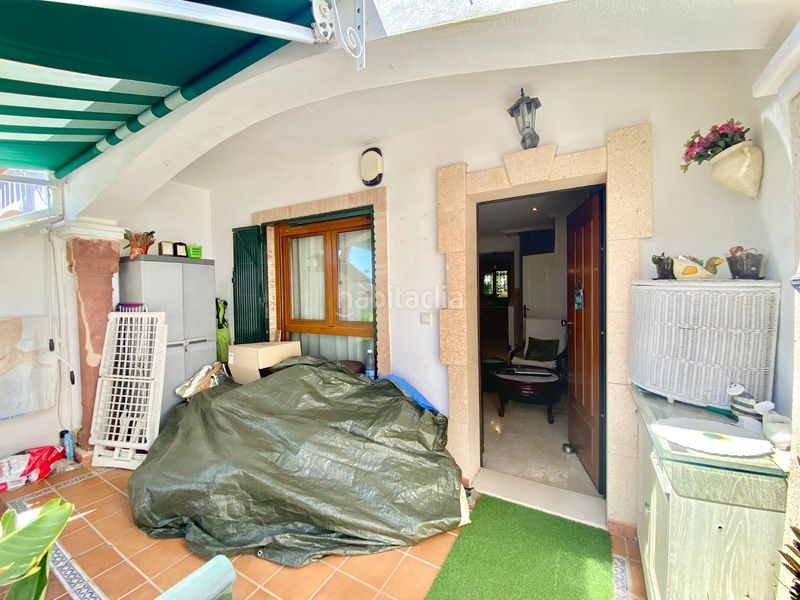 Foto f0ab5593-df26-4e0b-bf57-59b0814fc54c. Casa amb piscina a Los Almendros Orihuela