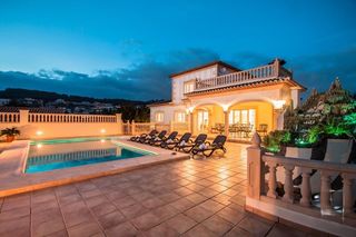 Rent House in Carrió - La Merced - Los Pinos. Iexclalquiler disponible desde septiembre para todo el antildeo!