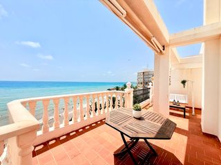 Alquiler Apartamento en Zona Playa del Cura. Iexclalquiler desde septiembre para todo el antildeo!descubre es