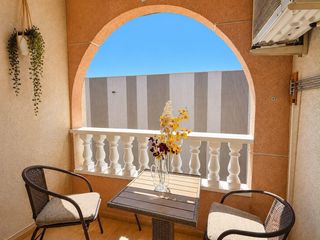 Apartment in Antonio Machado. Iexclventa de apartamento reformado en torrevieja!te presentamos