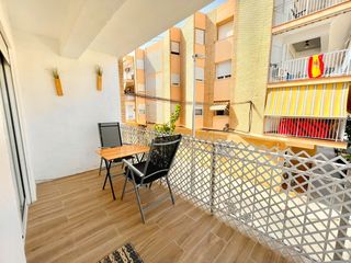 Location Appartement à Torre de la Horadada. Iexclalquiler desde septiembre para todo el antildeo!te presenta