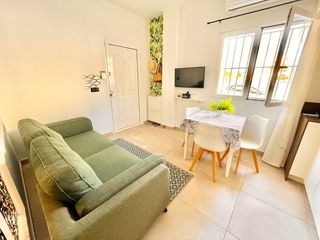 Location Studio à Torre de la Horadada. Iexclalquiler desde septiembre para todo el antildeo!te presenta